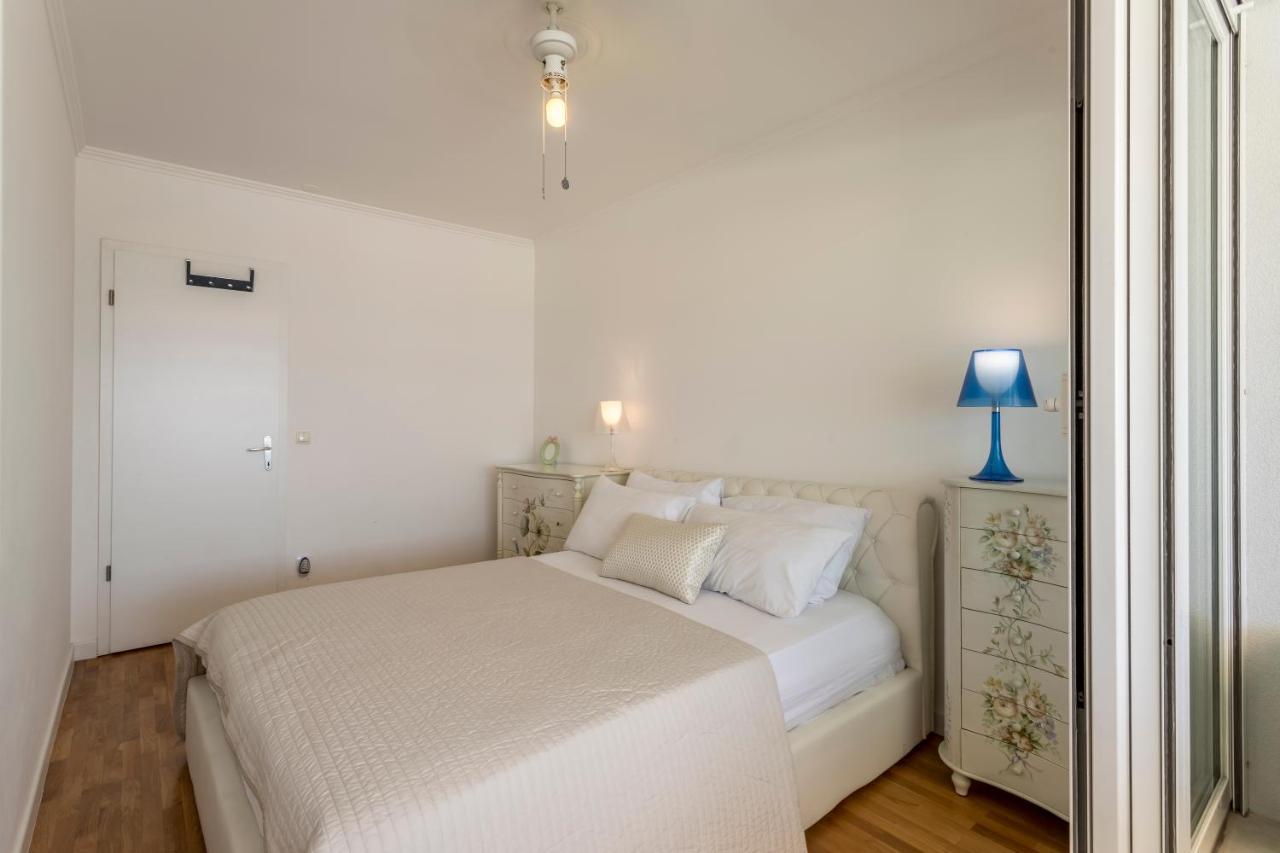 Velebis Superior Apartment - Luxurious One-Room Apartment With Jacuzzi - Prestigious Location By The Sea In The New City Center Of Znjan - Panoramic View Of The Sea And Islands - Free Garage Parking - Buralux Properties Σπλιτ Εξωτερικό φωτογραφία